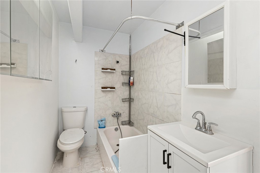 737 N Rose Street Property Photo 40