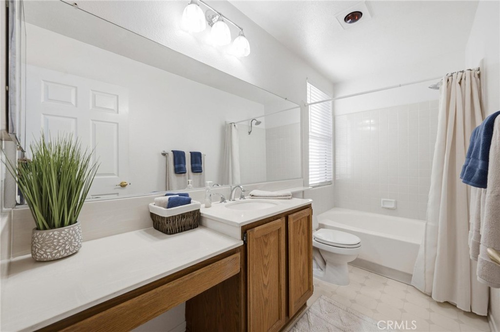 5455 Sylmar 1402 Property Photo 14