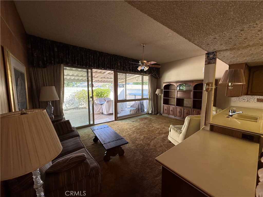 11247 Park Street Property Photo 6