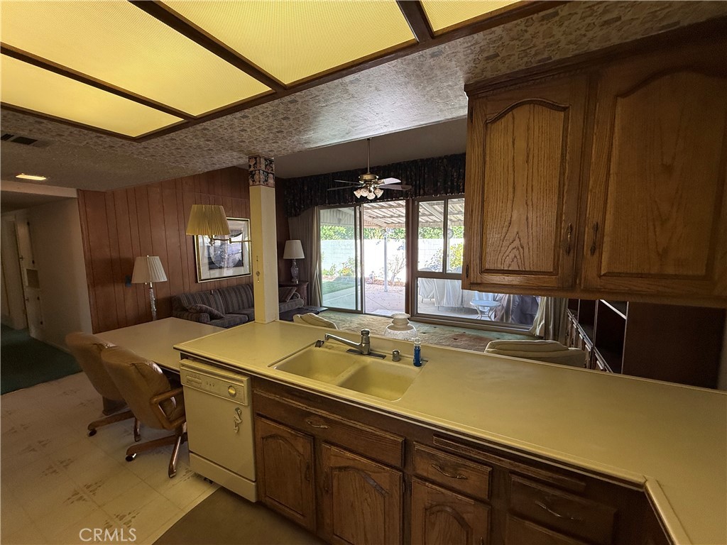 11247 Park Street Property Photo 8