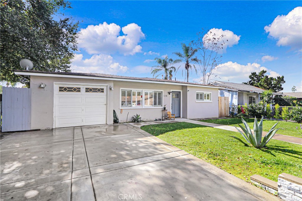 128 E Penn Property Photo 3