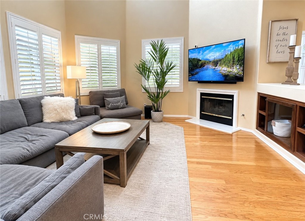 137 Islington Property Photo 3