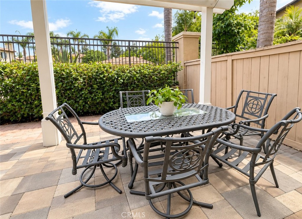 137 Islington Property Photo 13