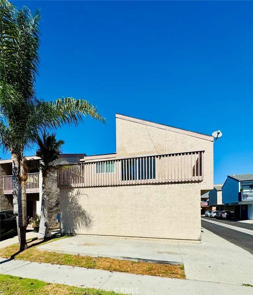 1404 California Street 4 Property Photo 12