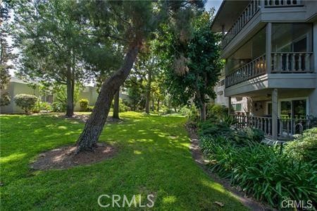 2405 Via Mariposa W 2e Property Photo 15