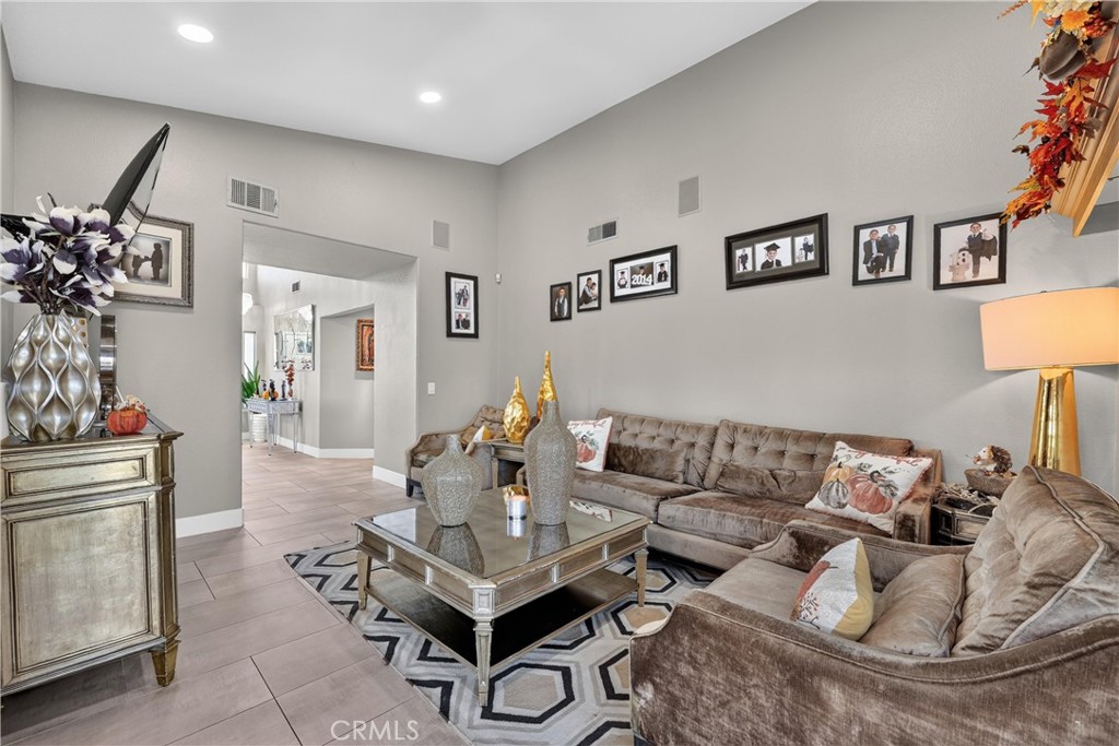 13673 Berkeley Court Property Photo 23