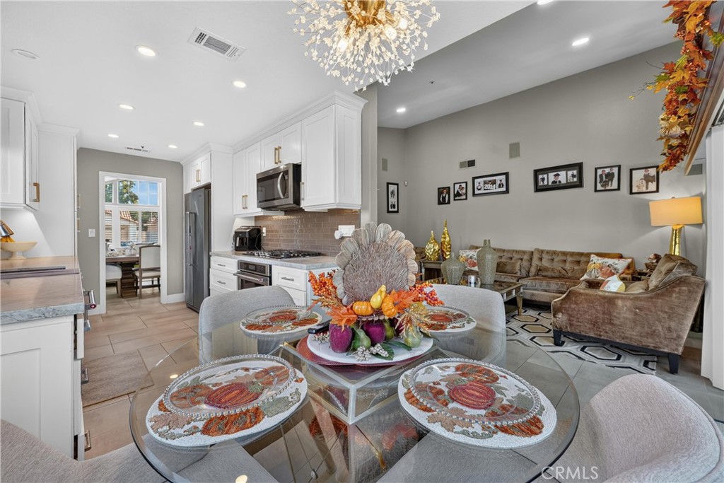 13673 Berkeley Court Property Photo 27
