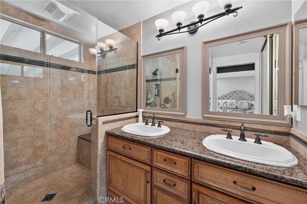 13673 Berkeley Court Property Photo 44
