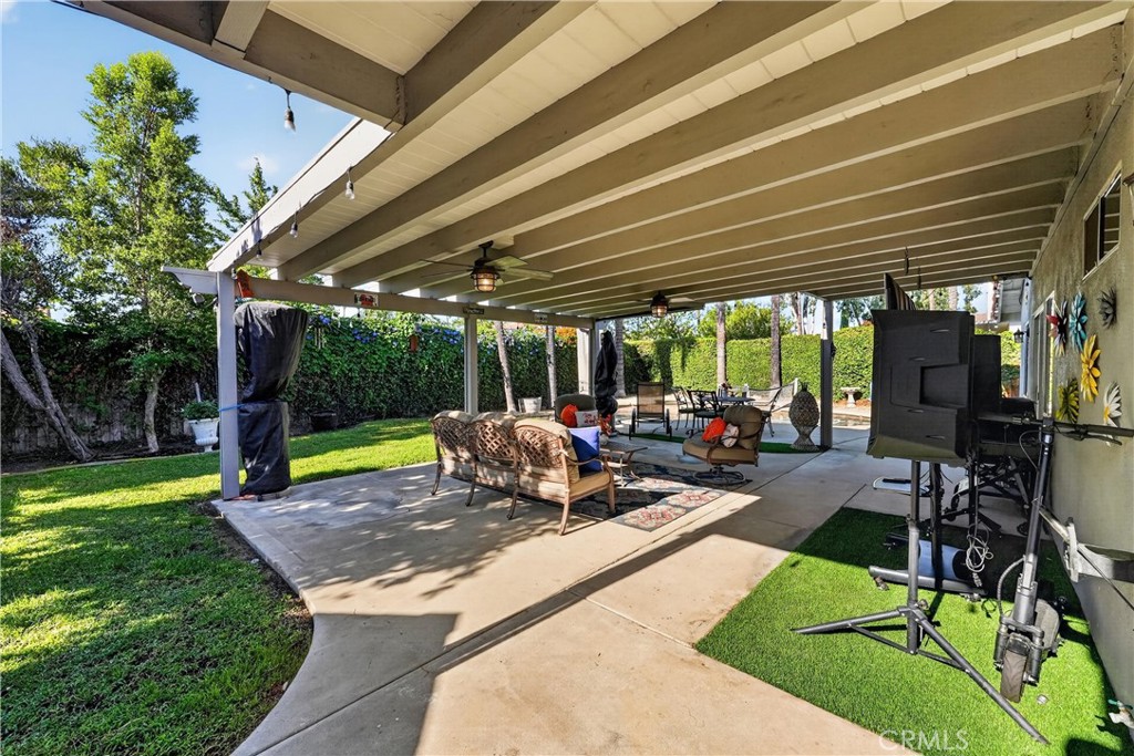 13673 Berkeley Court Property Photo 48