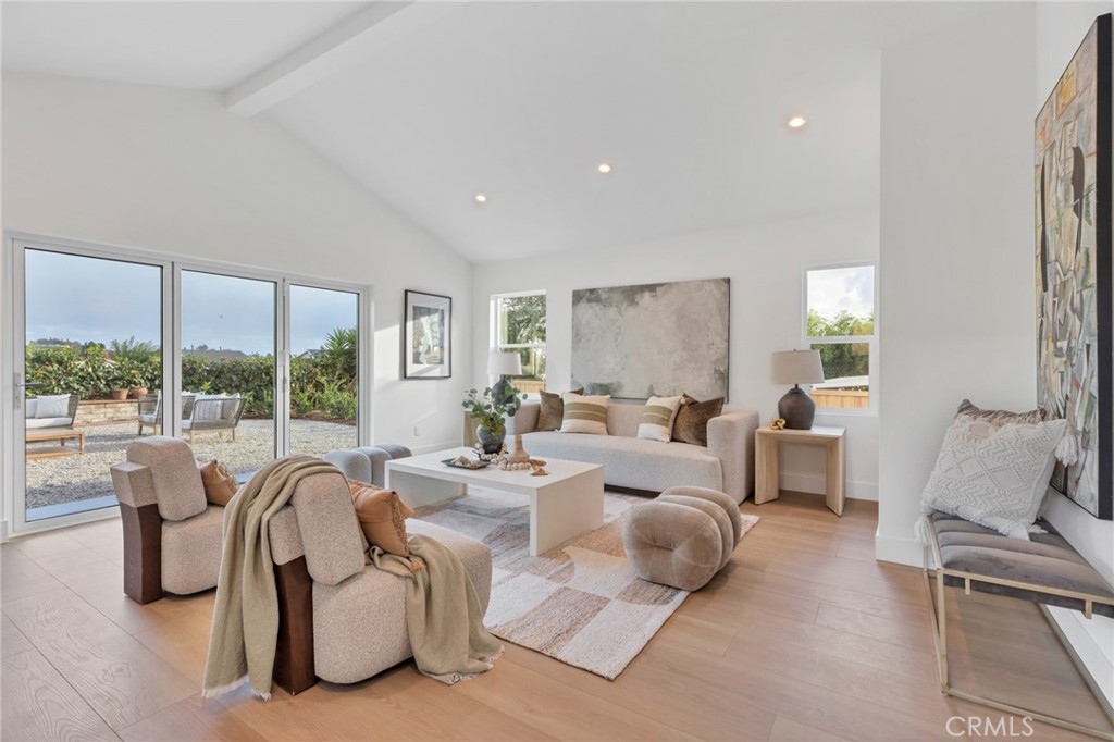 25732 Via Viento Property Photo 4