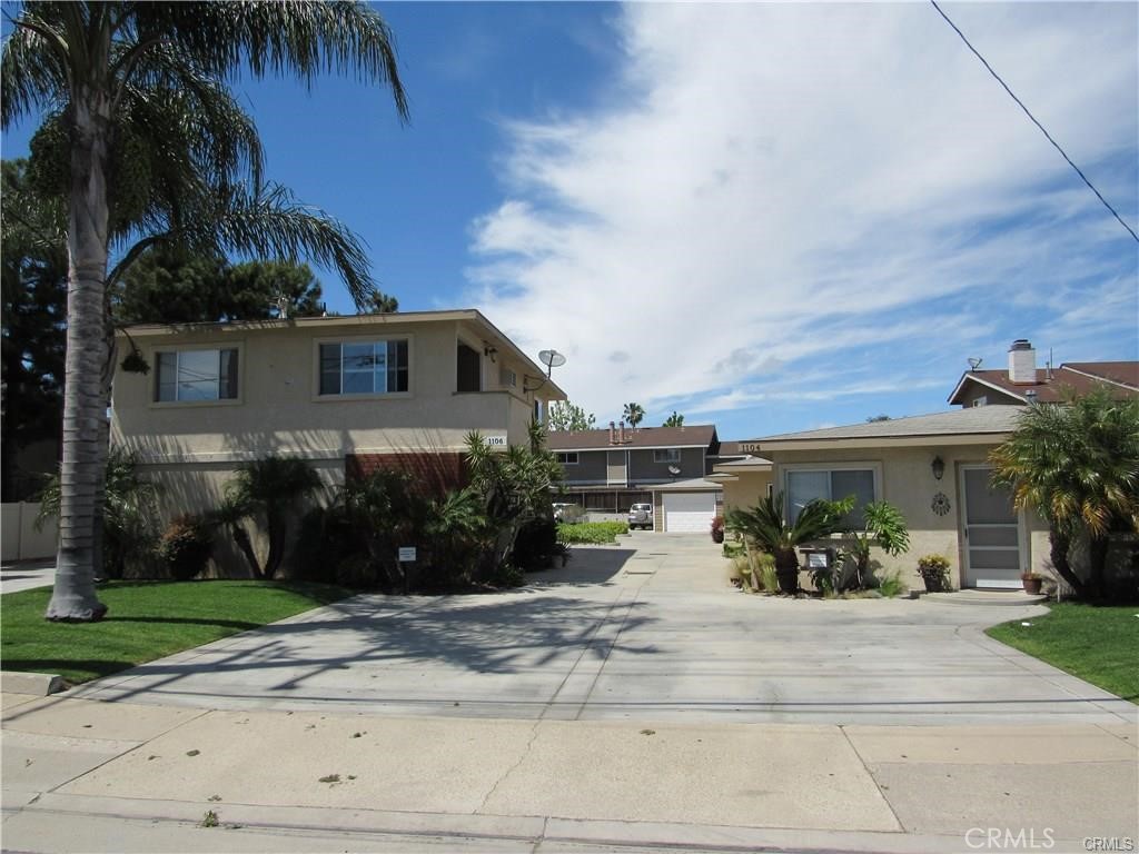 1106 Victoria D Property Photo 1
