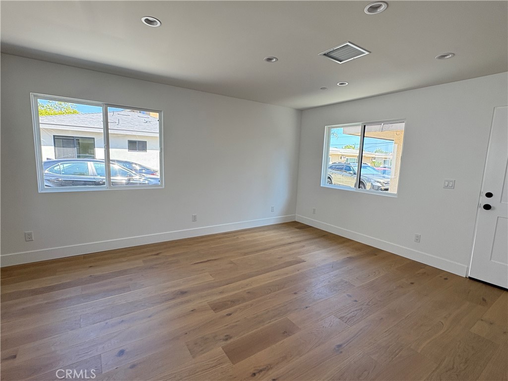 1106 Victoria D Property Photo 5