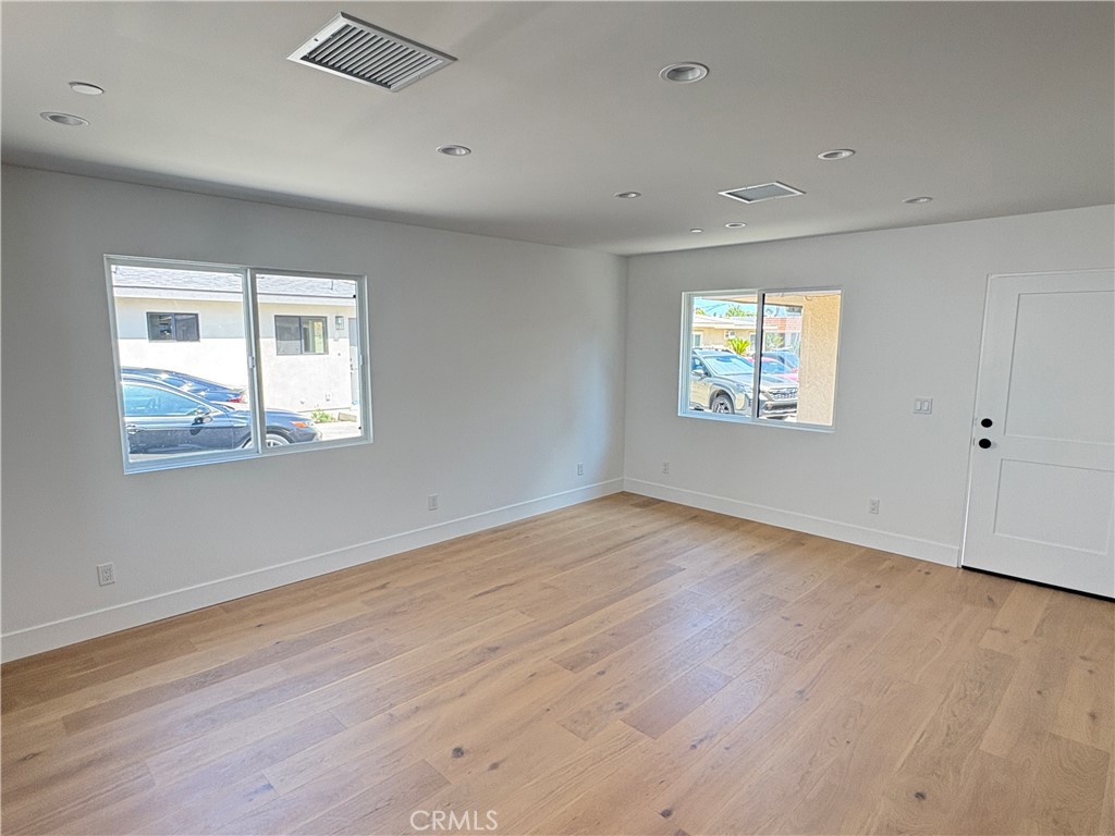 1106 Victoria D Property Photo 6