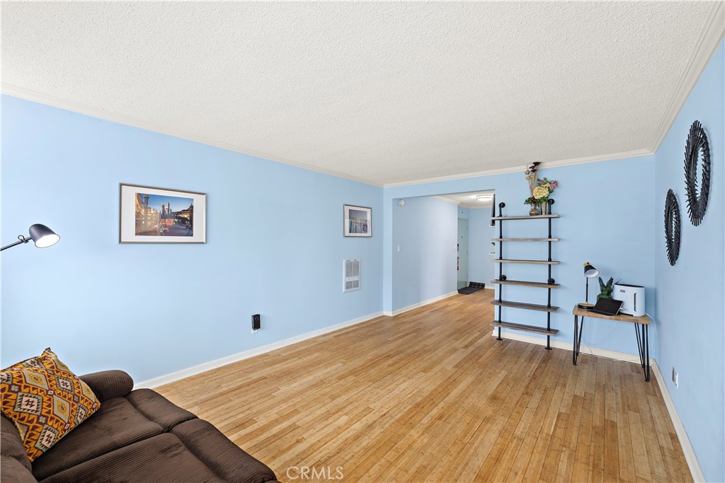 335 Cedar Ave #315 Property Photo 11