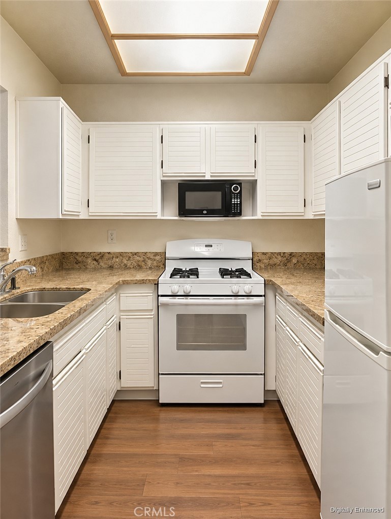 24125 Del Monte 153 Property Photo 4