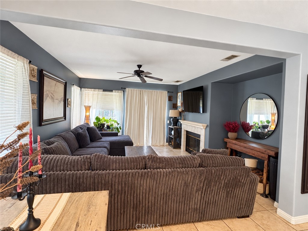 13018 Acacia Property Photo 11