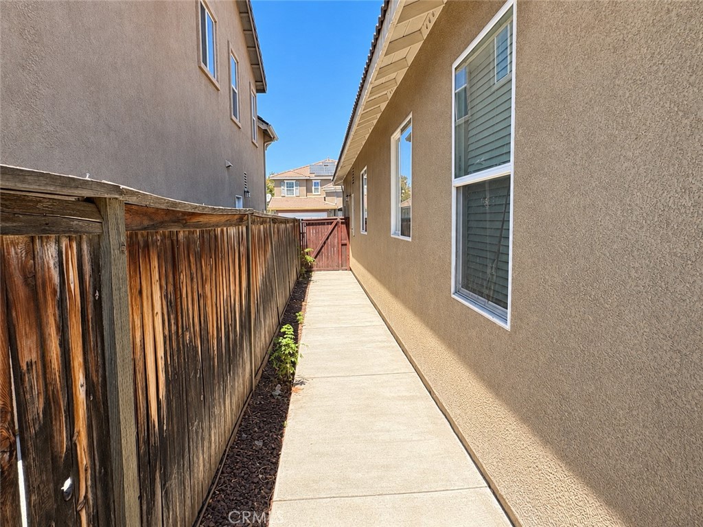 13018 Acacia Property Photo 25