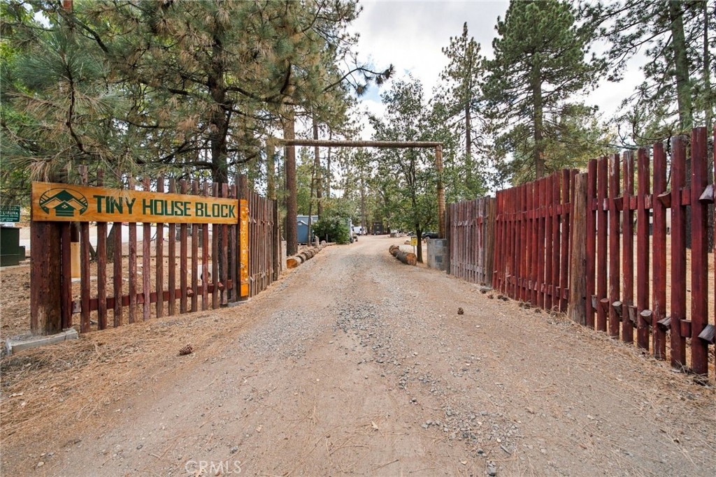 9849 Sunrise Hwy Property Photo 3