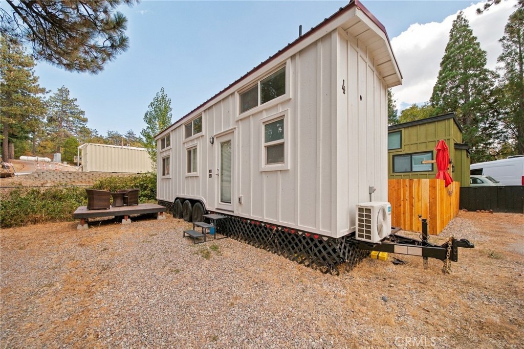 9849 Sunrise Hwy Property Photo 10