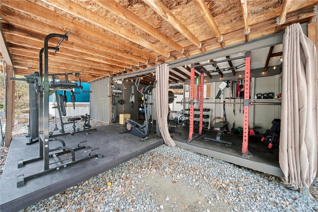 9849 Sunrise Hwy Property Photo 19