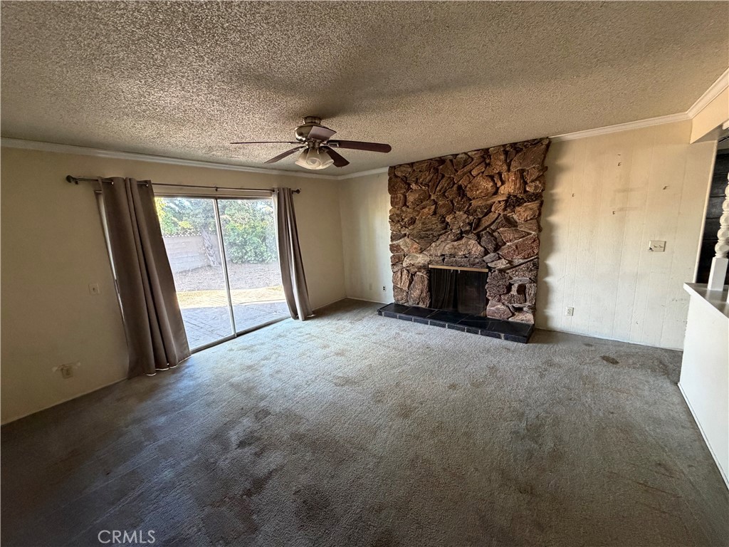 2637 N Fernside Property Photo 14