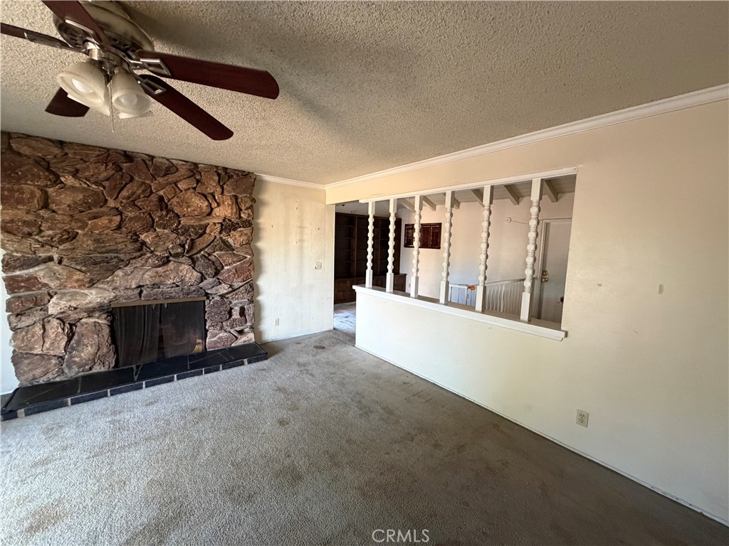 2637 N Fernside Property Photo 15
