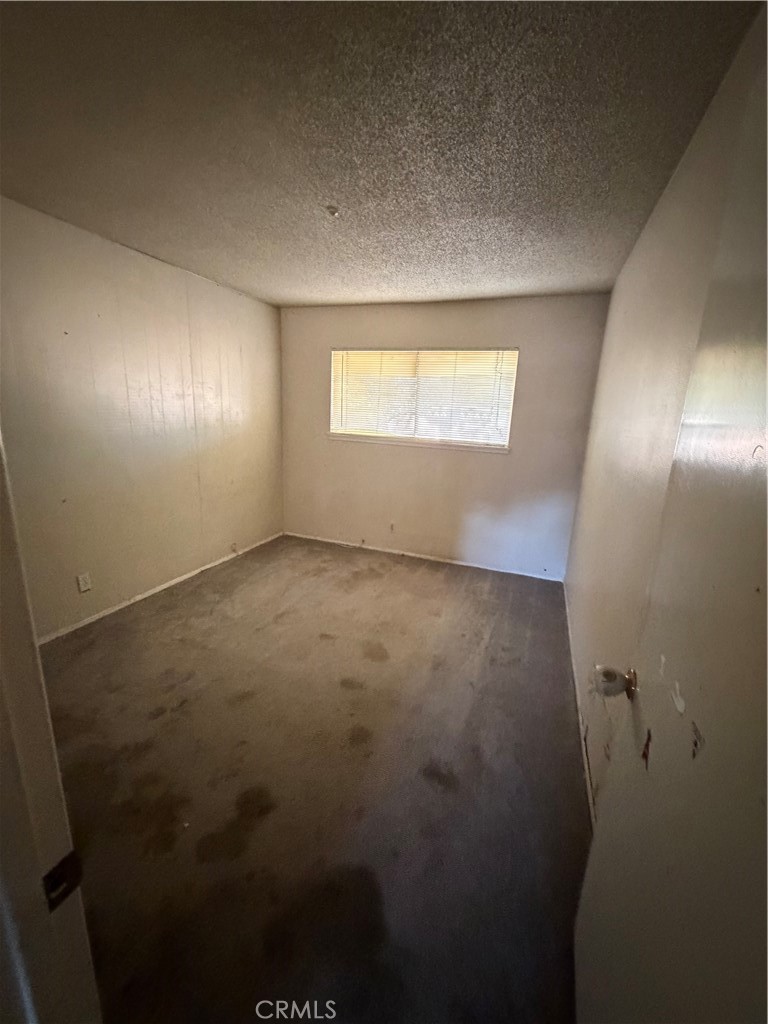 2637 N Fernside Property Photo 23