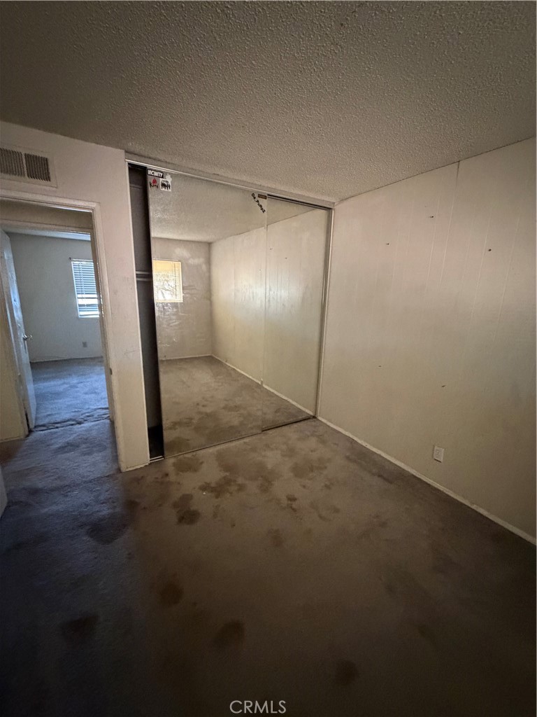 2637 N Fernside Property Photo 24