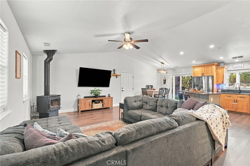 29595 State Highway 44 Property Photo 6