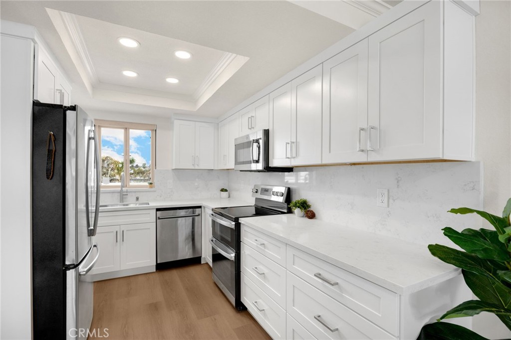 1445 S Pacific R Property Photo 8