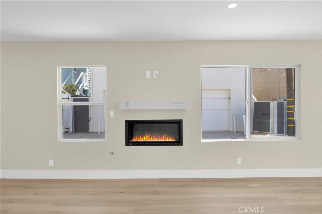 806 W Balboa Boulevard Front Property Photo 13