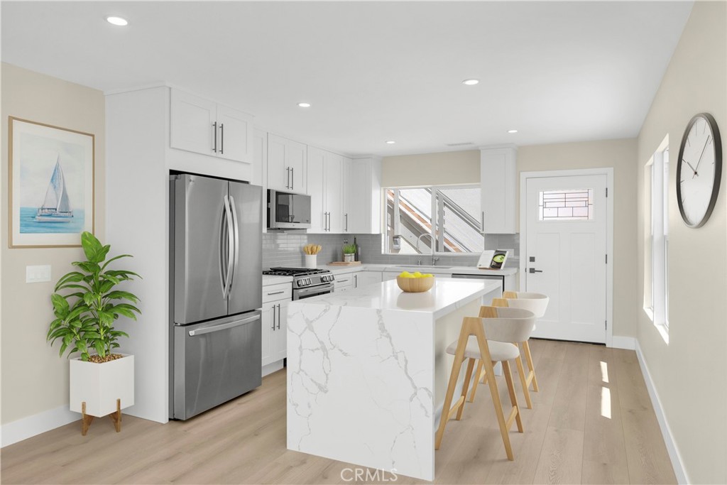 806 W Balboa Boulevard Front Property Photo 15