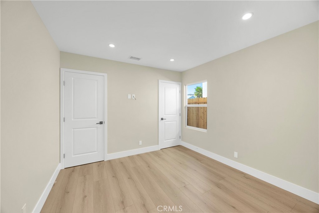 806 W Balboa Boulevard Front Property Photo 21