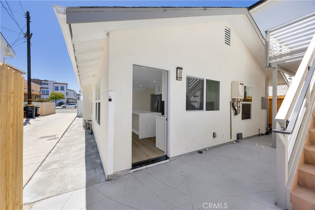 806 W Balboa Boulevard Front Property Photo 27