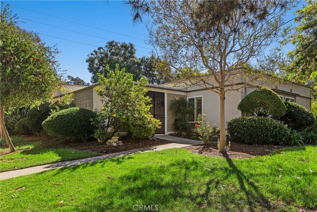 792 Via Los Altos D Property Photo 1