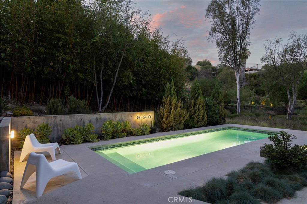 2231 Foothill Boulevard Property Photo 12