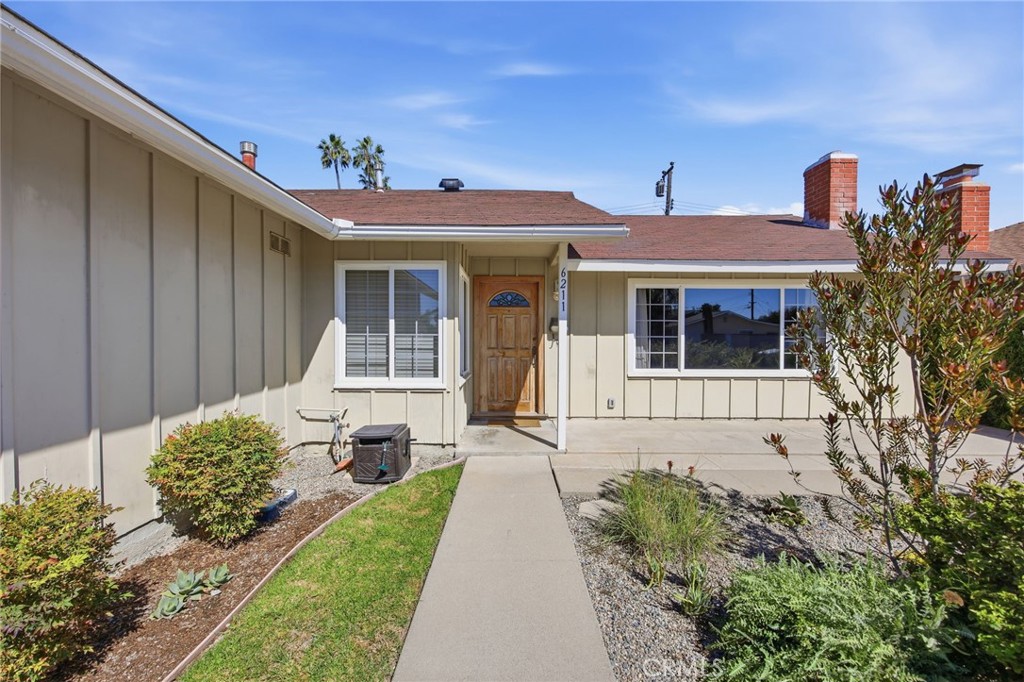 6211 Mar Vista Dr Property Photo 3