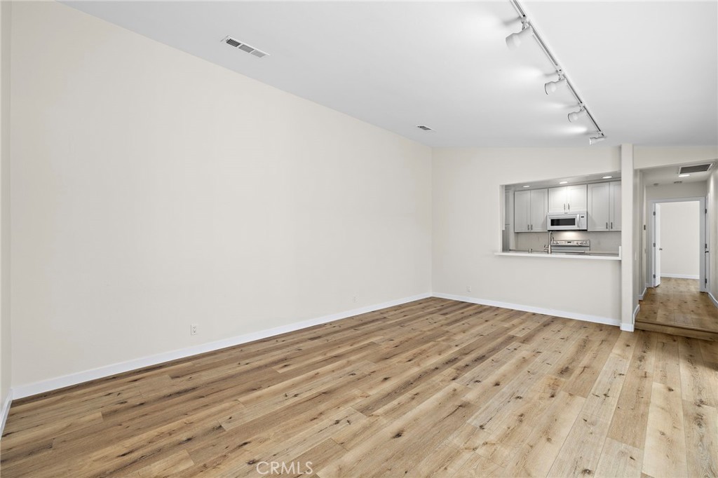 26471 Evergreen Rd Property Photo 8