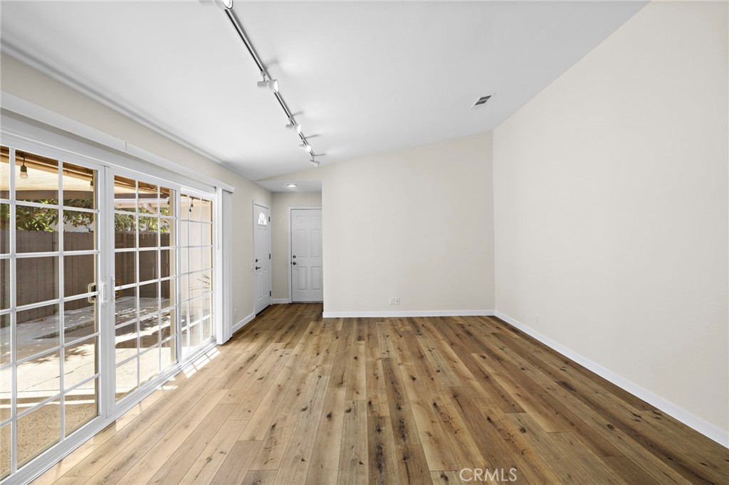 26471 Evergreen Rd Property Photo 11