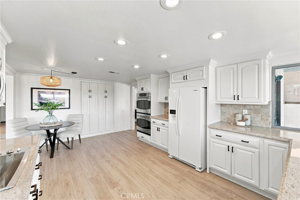 22942 Arija Property Photo 15