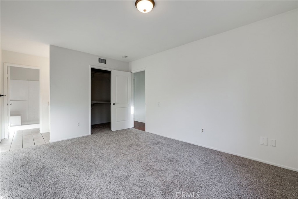 20061 N New Britain Property Photo 13