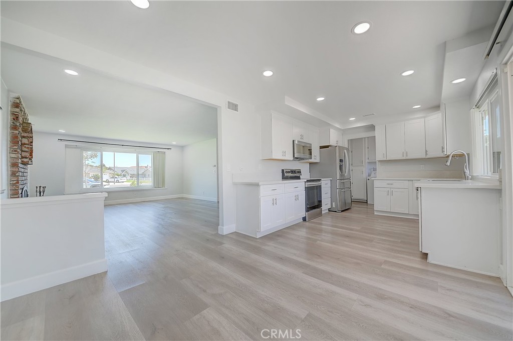 11883 Mayflower Court Property Photo 8