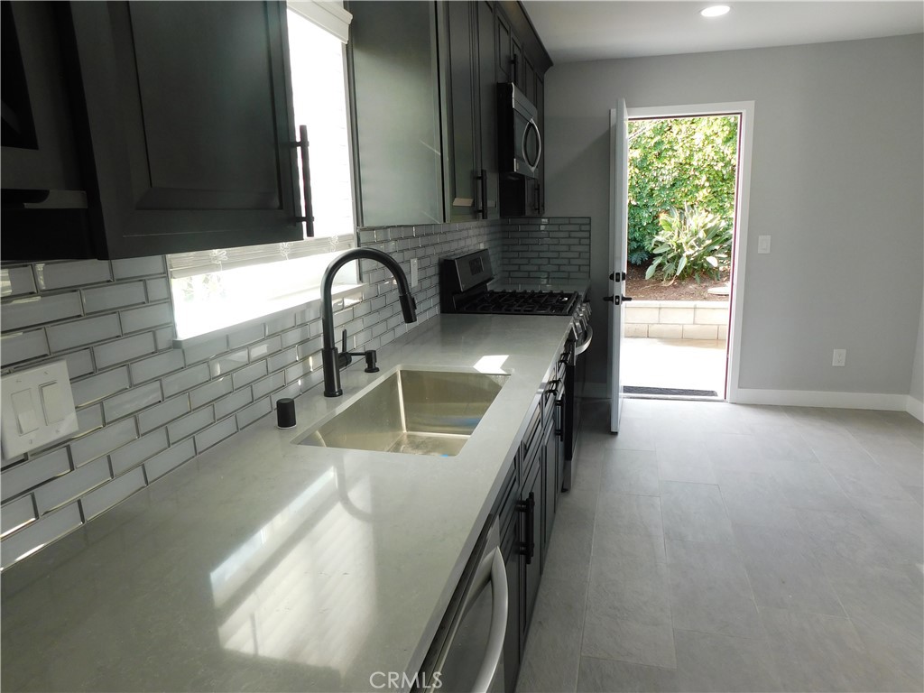1111 Carol Street Property Photo 58