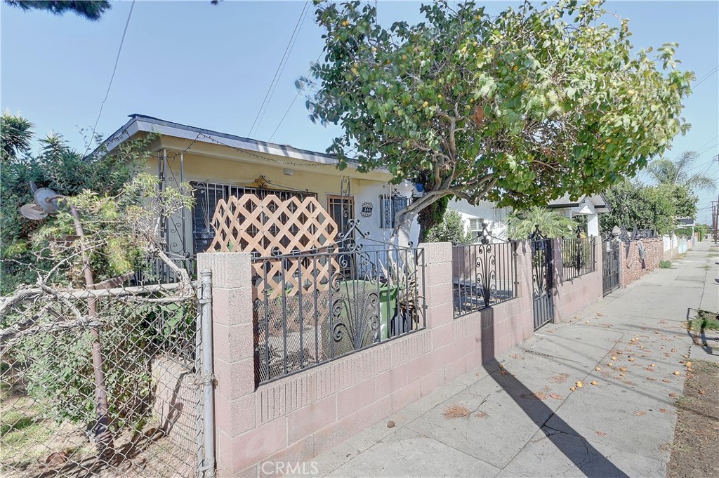 364 W Ofarrell Street Property Photo 1