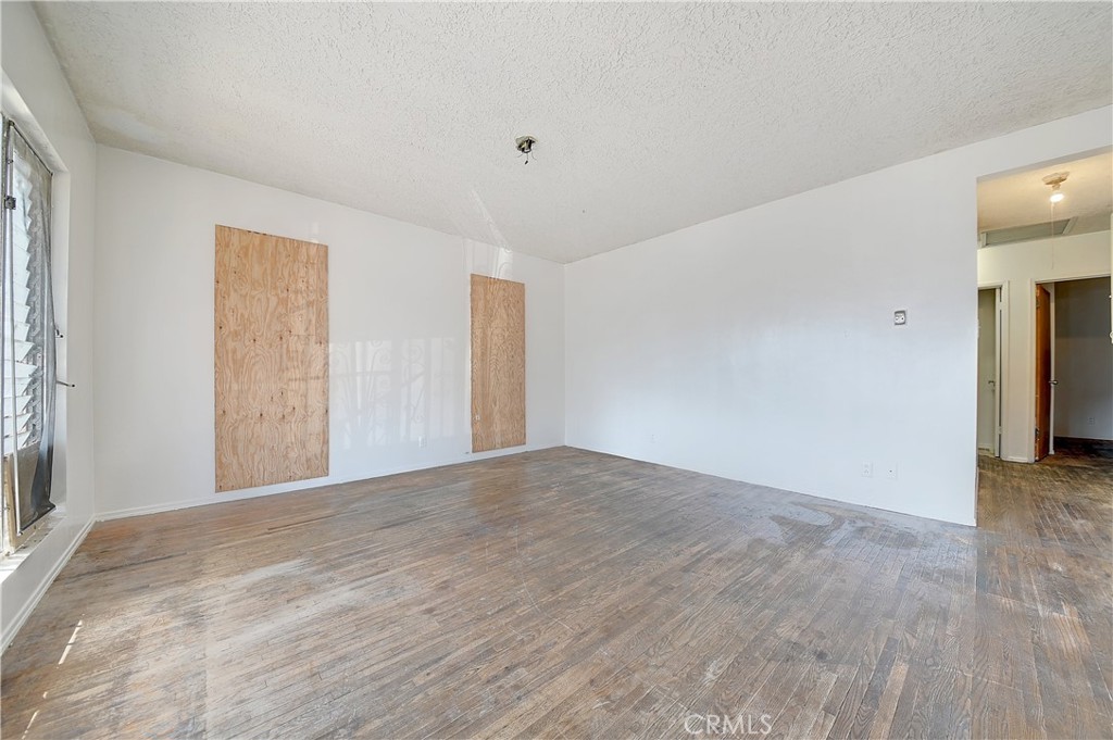 364 W Ofarrell Street Property Photo 3