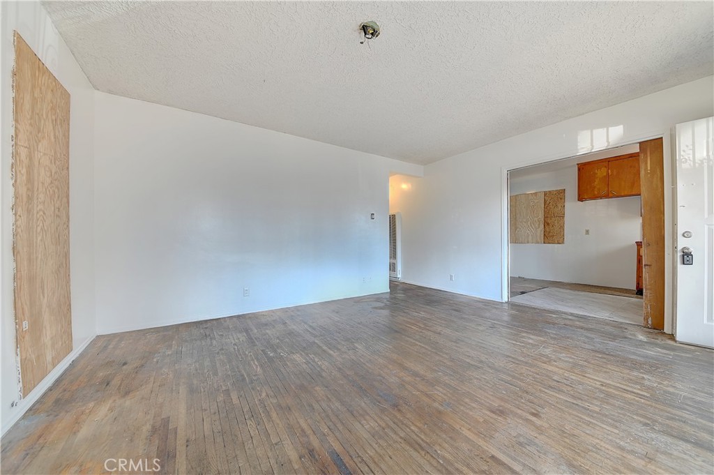 364 W Ofarrell Street Property Photo 4