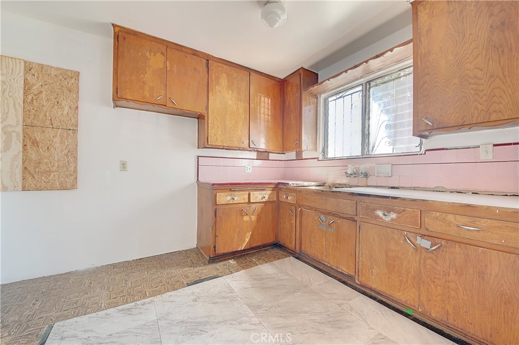 364 W Ofarrell Street Property Photo 7