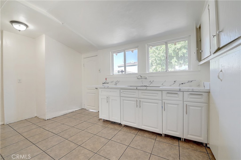 364 W Ofarrell Street Property Photo 39