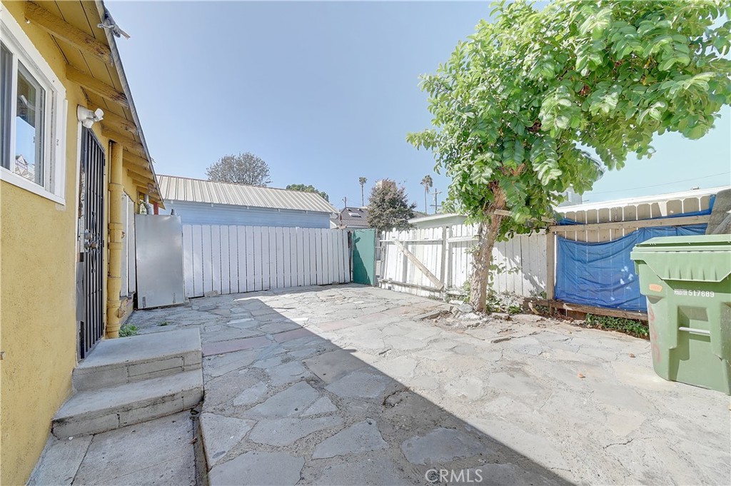 364 W Ofarrell Street Property Photo 43