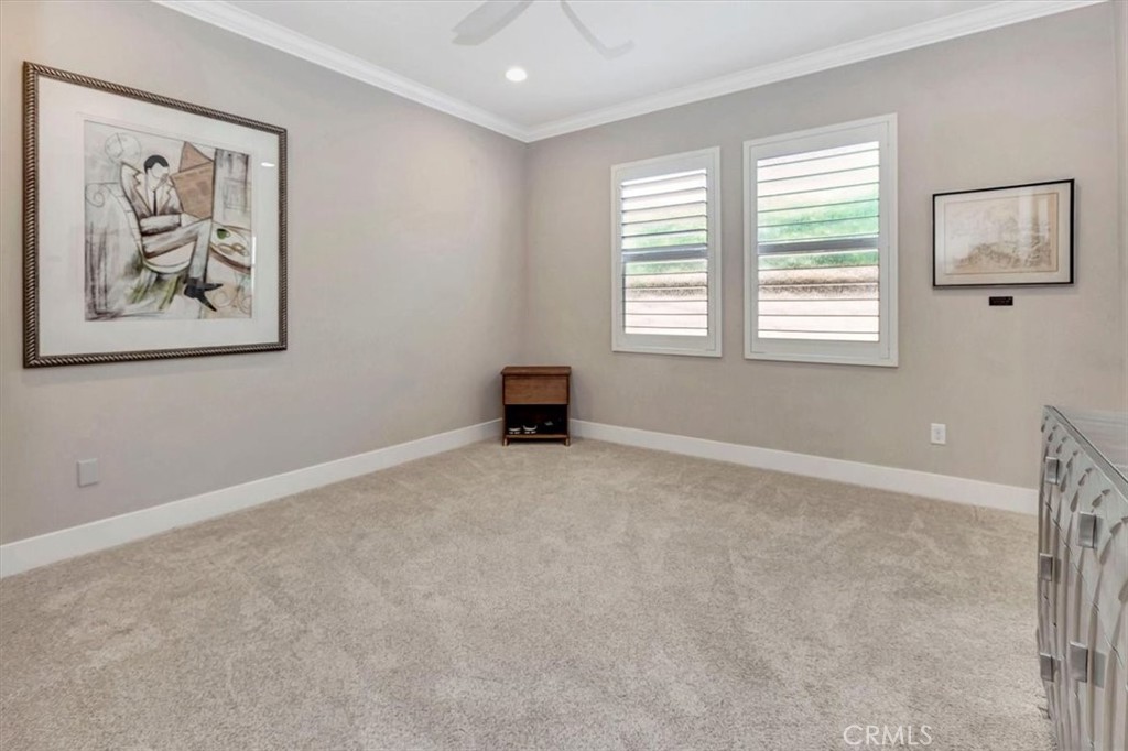24 Buscar Property Photo 11